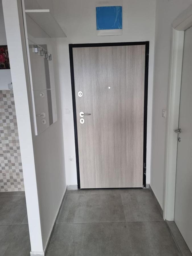 Porta Bus Station Apartment Скопье Экстерьер фото